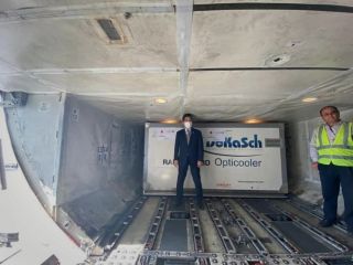 واکسن‌های اهدایی از بازار سیاه سر درآورده‌اند