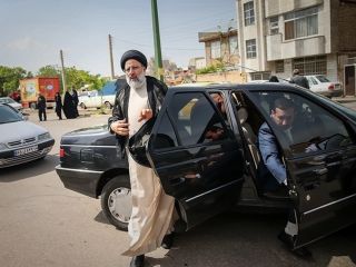 رئیسی «دچار اختلالات روانی، خطرناک، افراطی، فاسد، بی‌ثبات و بی‌رحم» است