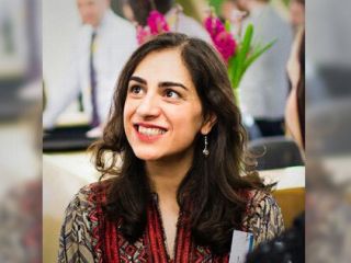 ارس امیری زندانی سیاسی پس از تحمل ۳ سال زندان تبرئه شد