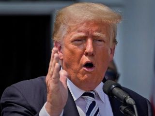 ترامپ سیاست بایدن در برابر افغانستان را «شرم آور» خواند و خواستار استعفای او شد