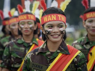پایان انجام آزمایش «باکرگی» یا «دو انگشتی» بر روی سربازان زن در ارتش اندونزی