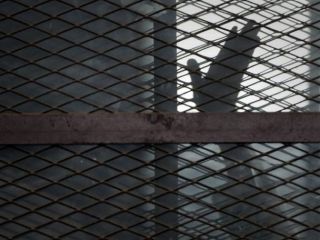 حکم ۲۵ سال زندان وحید افکاری «فقط به استناد علم قاضی» تائید شد