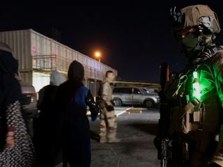 هشدار آمریکا و متحدانش: «خطر حمله تروریستی داعش، از فرودگاه کابل دور شوید»