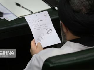 ماجرای شربت درمان کرونا که به نمایندگان مجلس تحویل داده شد ، چیست؟