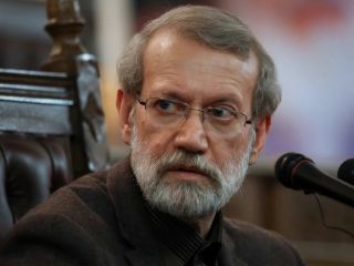 علی لاریجانی: تعلل وزارت بهداشت مانع ورود ۱۸ میلیون واکسن چینی در تابستان پارسال شد