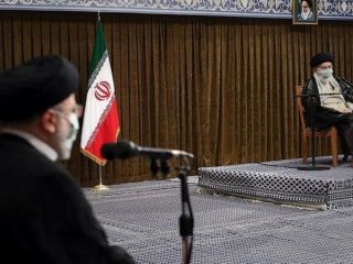 خامنه‌ای: اعتماد مردم یک مقداری آسیب دیده؛ سیاست خارجی آمریکا یک گرگ درنده است