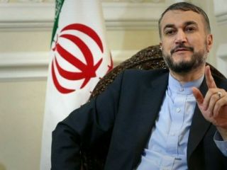 تمسخر عربی صحبت کردن وزیر خارجه جمهوری اسلامی در نشست بغداد