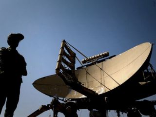 یک مقام ارتش جمهوری اسلامی: روزانه «به حدود ۲۰ تا ۳۰ پرنده ناشناس» اخطار می‌دهیم