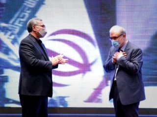 وزیر بهداشت ایران: دکتر نمکی آبرویش را برای نظام گذاشت