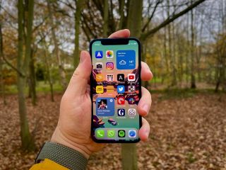 آیا آیفون ۱۳ به اینترنت ماهواره‌ای وصل می‌شود؟