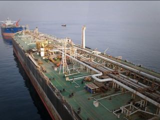 رویترز: اولین محموله سوخت ایران با کامیون از سوریه به لبنان منتقل می‌شود