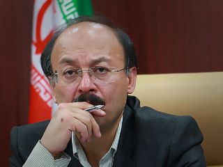 بیژن عبدالکریمی، استاد فلسفه، «به دلیل دفاع از نظام سلطنتی پهلوی» از دانشگاه اخراج شد