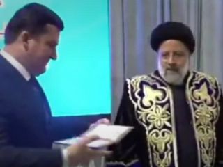 ابراهیم رییسی دکترا گرفت