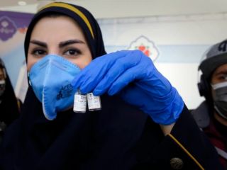 تأخیر در تولید واکسن ایرانی به دلیل «ابتلای مهندسان هندی و چینی به کرونا»