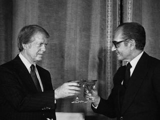 روایت سقوط شاه ایران به قلم دیپلمات پیشین آمریکا منتشر شد