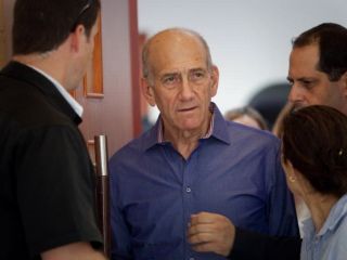 نخست وزیر پیشین اسرائیل: توانایی از کار انداختن دائمی برنامه هسته‌ای ایران را نداریم