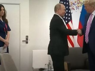 چرا پوتین در دیدار با ترامپ این مترجم زن را انتخاب کرد؟