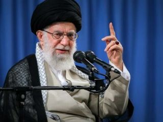 واکنش خامنه ای به تنش های میان ایران و آذربایجان