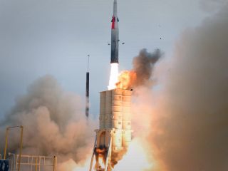 آذربایجان از اسراییل پدافند موشکی «اَرو-۳» می‌خرد؟