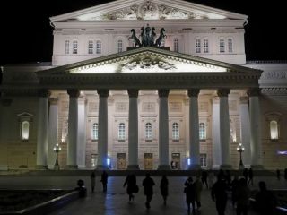 مرگ بازیگر زیر دکور صحنه حین اجرای زنده در تالار مشهور بلشوی