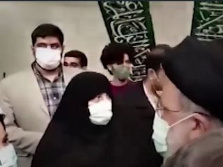 ابراهیم رئیسی به دختر دانشجوی نگران از اشتغال: خارج از کشور را ولش کن