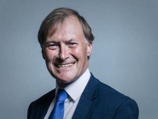 نماینده پارلمان بریتانیا به ضرب چاقو کشته شد