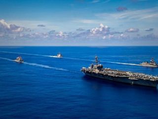 روسیه: کشتی جنگی آمریکا را از آبهایمان دور کردیم