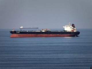 ارتش ایران از دفع «حمله دزدان دریایی» به دو نفتکش ایرانی خبر داد