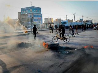 شبه‌ نظامیان تحت حمایت ایران برای اعتراض به نتیجه انتخابات عراق به خیابان آمدند