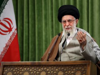 فتوای خامنه ای در مورد نگاه کردن به دختر بدون حجاب در مراسم خواستگاری