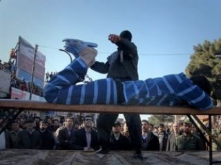 ۱۰ ماه حبس تعزیری و ۴۰ ضربه شلاق برای سرقت ۳ بسته بادام هندی