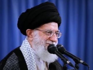 هدف تازه خامنه‌ای؛ جامعه به امام نیاز دارد