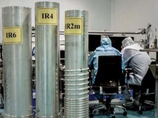 ایران به سانتریفیوژ پیشرفته خود برای غنی سازی ۶۰ درصدی گاز تزریق کرده