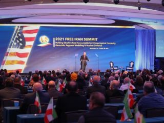 مایک پنس: رئیسی باید به جرم جنایت علیه بشریت و نسل‌کشی تحت پیگرد قرار گیرد