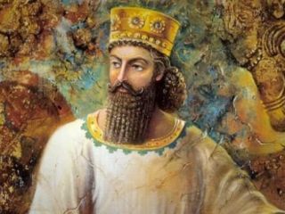 کوروش، چه هیزمِ تری به بعضی‌ها فروخته است؟