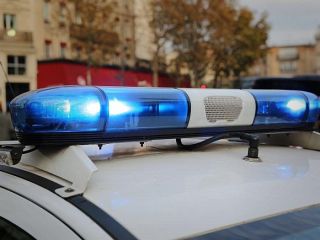 حمله مرد الجزایری با سلاح سرد به پلیس فرانسه «برای پیامبر»