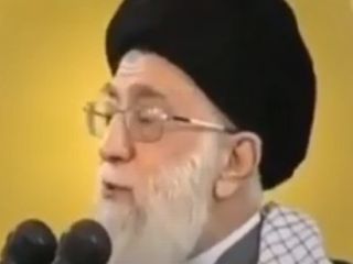 رهبر فرزانه و کارشناسانش