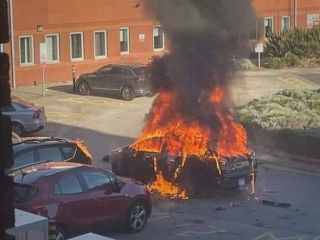 انفجار یک خودرو در لیورپول