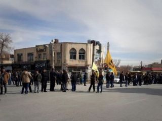 مرگ یک مرد میانسال در پی خودسوزی «اعتراضی» در مقابل اداره کار اراک