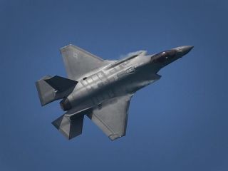 آمریکا ۵۰ فروند جنگنده اف۳۵ آمریکایی را به صورت مشروط به امارات تحویل میدهد