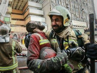 خانواده قربانیان پلاسکو: شهرداری با زرنگی، پول بیمه را به‌عنوان دیه به خانواده‌ها داد