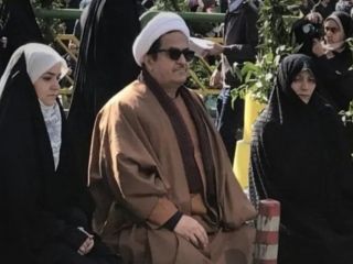 پدر روح‌الله زم: پسرم با دستور روحانی و شمخانی و دو عنصر نفوذى به دام افتاد