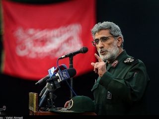 سردار قاآنی خطاب به آمریکا:‌ ‌با کوچک‌ترین حرکت ‌دندان‌تان ‌را خرد می‌کنیم‌