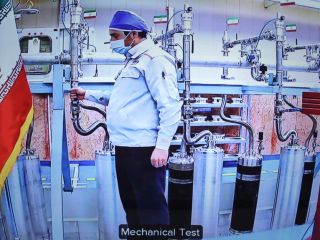 نشریه یهودیان: موساد با همکاری «۱۰ دانشمند هسته‌ای ایران» سه طرح خرابکاری را عملی کرد