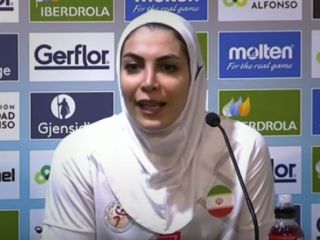 برهم زدن کنفرانس خبری بعد از اشاره به این که هندبال زنان در ایران اجازه پخش تلویزیونی ندارد