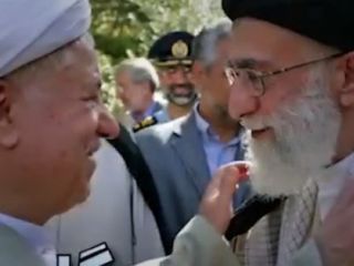چاوشی با این آهنگ خامنه ای را با خاک یکسان کرد