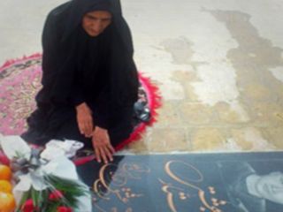 کتک زدن مادر ستار بهشتی در راه مزار فرزندش