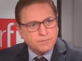 مشاور اتحادیه اروپا : اشباحی ناشناس عقربه جنگ را به سرعت در ایران پیش می‌رانند