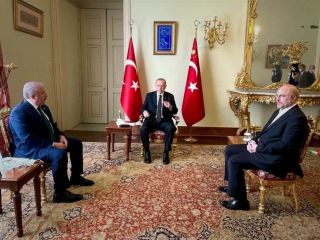 تصویر تحقیر قالیباف توسط اردوغان