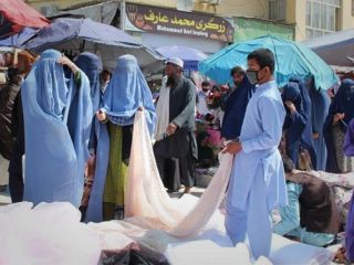 زنان ایرانی در کوچه و خیابان های افغانستان مجبور به گدایی شده‌اند